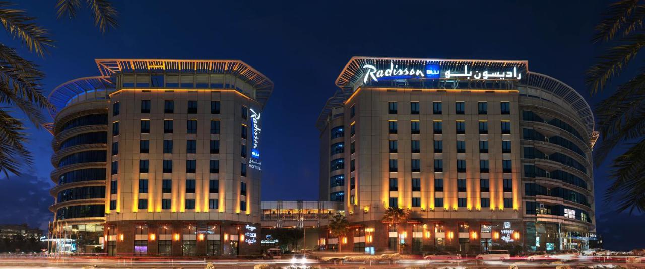 Radisson Blu Hotel, Dubai Media City Exterior photo